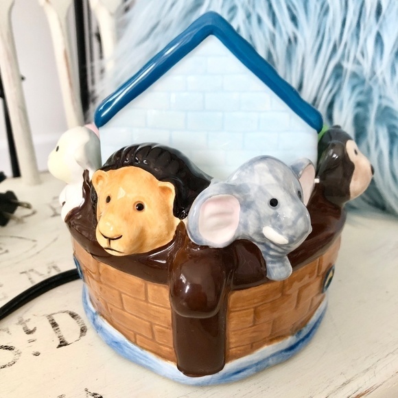 Scentsy, 2016 Buddies Ark, Warmer, Retired, Noahs Ark Wax Warmer, Good Condition - Picture 6 of 16